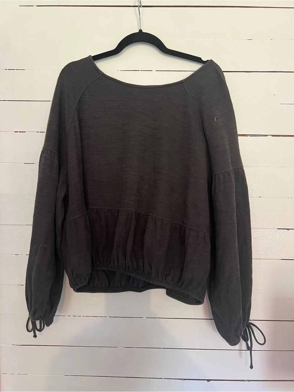 Aerie Balloon sleeve sweatshirt blouse